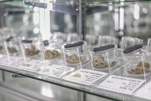 What Is A Weed Dispensary, And How Does It Help People?