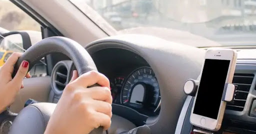 10 Signs Indicating You Need To Enroll Yourself In A Driving School