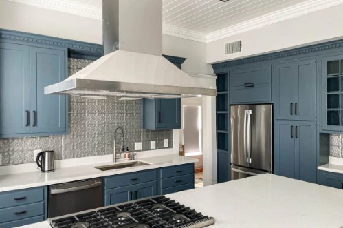 How to Choose the Right 24-Inch Kitchen Hood for Your Kitchen